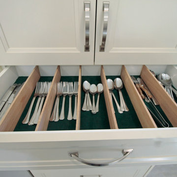 Egbers Residence Two tone kitchen