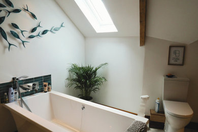 This is an example of a traditional bathroom in Cornwall.