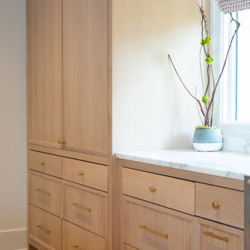 Stain Grade White Oak Kitchen Cabinetry