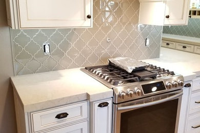 Example of a trendy kitchen design in Los Angeles