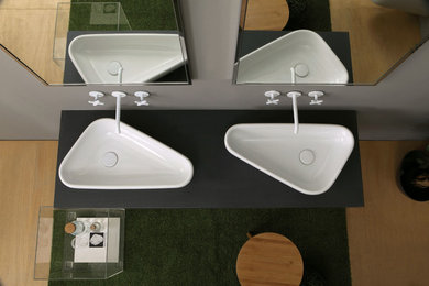 Immagine di una stanza da bagno minimalista