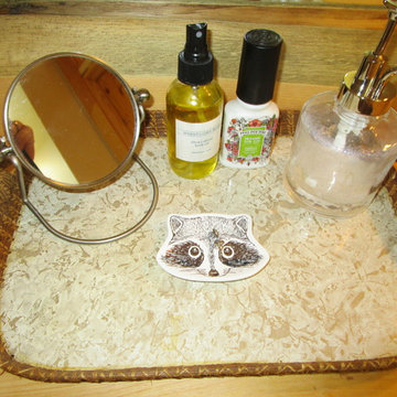 Woodsy 1/2 bath