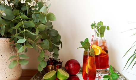 How to Make a Fresh, Fruity and Festive Cocktail