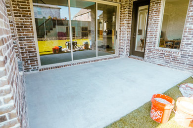 Patio - traditional patio idea in Dallas