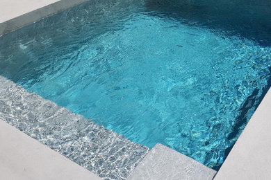 This is an example of a small modern pool in Marseille.