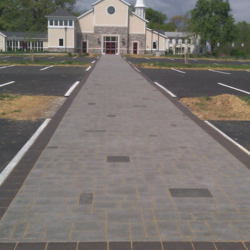 St. Joseph-on-Carrollton Manor Walkway