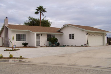 Inspiration for a timeless exterior home remodel in Los Angeles