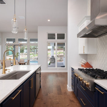 Modern: 4,950 ft², 4 BR/4 BA/2 ST home