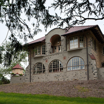 "Schoenhaus"