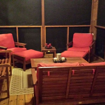 Screened in Porch - Log Cabin Home