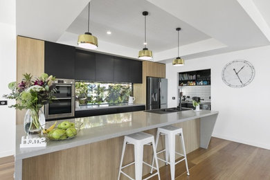 Design ideas for a modern kitchen in Geelong.