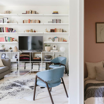 My Houzz: Inviting Whites and Pastels in a Chicago Condo