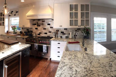 Transitional kitchen photo in San Francisco