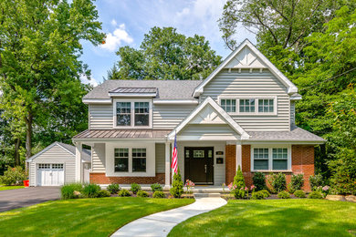 Example of an arts and crafts home design design in Philadelphia