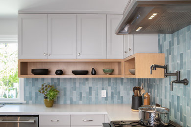 1960s kitchen photo in Los Angeles