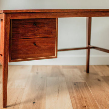 MJ Desk