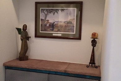 Southwest hallway photo in Albuquerque
