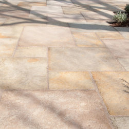 Cotes Blend Limestone || Floors of Stone - Home Improvement