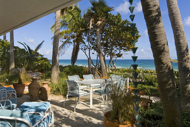 Inspiration for a tropical patio remodel in Miami