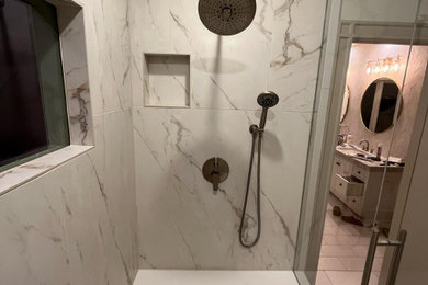 Transitional bathroom photo in Kansas City