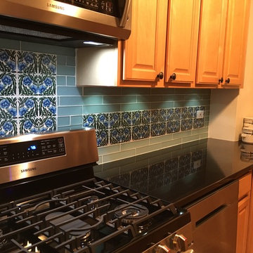 William De Morgan Carnation Kitchen