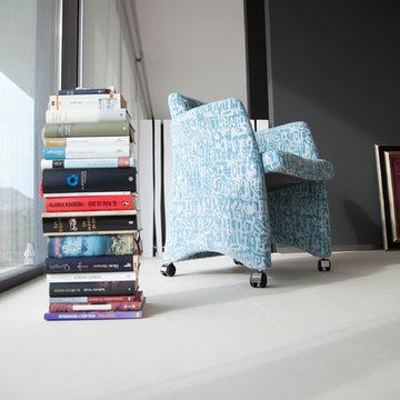 Tomy Modern Chair by Famaliving California