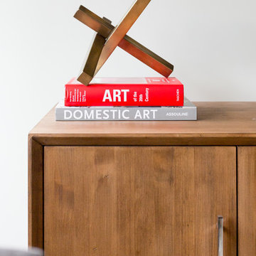 Yarrow Point: Modern Great Room