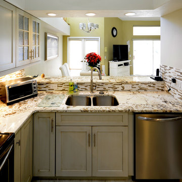 Compact Ft.. Myers Kitchen