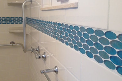 Inspiration for a coastal bathroom remodel in Tampa