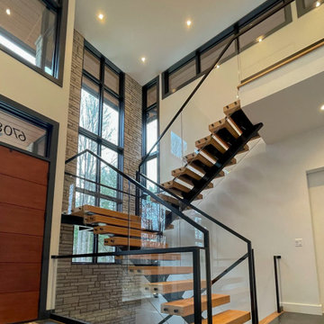 Project #98 | Modern Mono-beam Staircase with Glass Railing