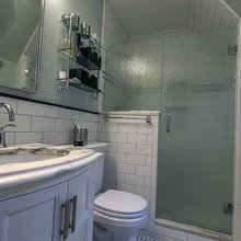 Pony wall for bathroom