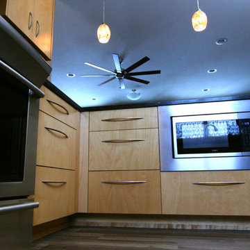 Clean Birch Kitchen plus Pantry