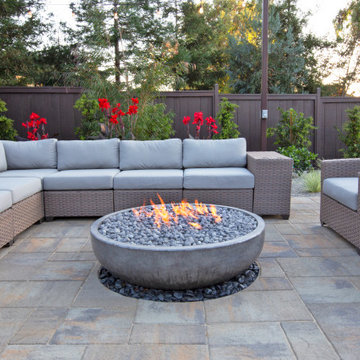 Rustic Modern Outdoor Entertainment Retreat