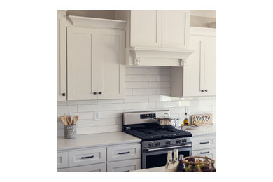 Kitchen - kitchen idea in Other