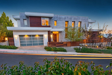 This is an example of a contemporary two-storey exterior in Los Angeles.
