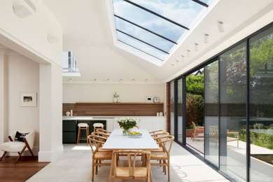 Medium sized contemporary home in London.