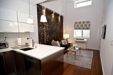 Trendy kitchen photo in New York