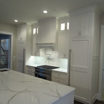 Calacatta Quartz Kitchen Counters & Full Height Splashes