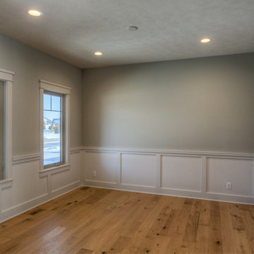 Newport Custom w/ Finished Basement