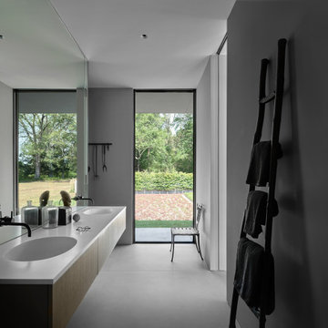 Modern Bathroom