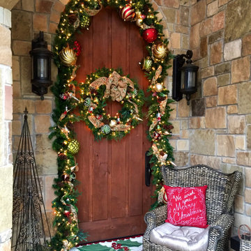 Christmas joy with sparkle! Bows, ribbons and glass ornaments!