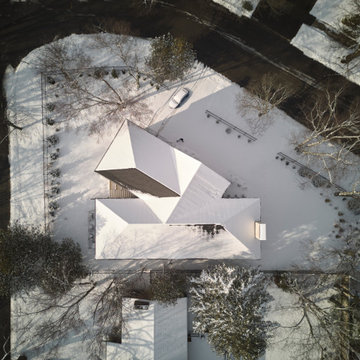 Crossroad House