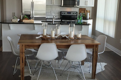 Kitchen/dining room combo - mid-sized transitional kitchen/dining room combo idea in Toronto with beige walls