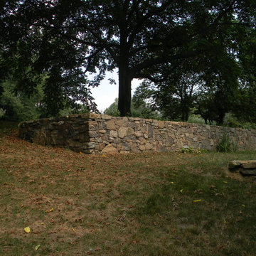 Dry laid stone retaining wall
