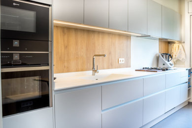 Cocina y baños de un piso reformado por Chef d´Oeuvre, en Barcelona.