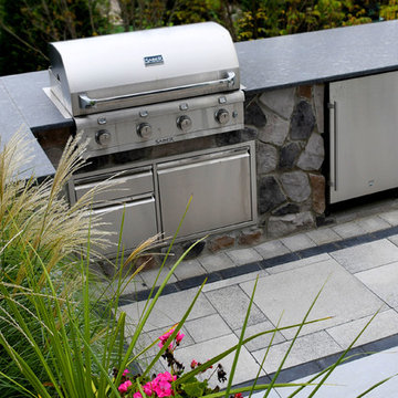 Outdoor living spaces - Outdoor kitchens & bars - Executive Landscape Northville