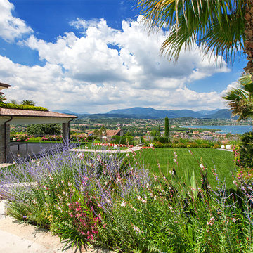 Garden and a eclettic mediterranean taste