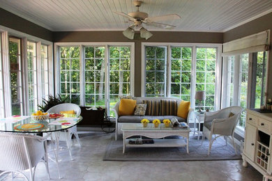 This is an example of a traditional sunroom in Chicago.