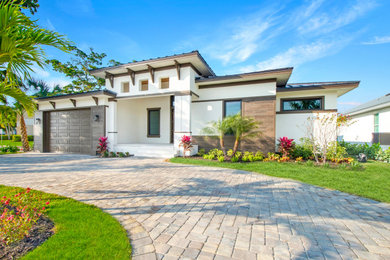 Exterior home photo in Miami