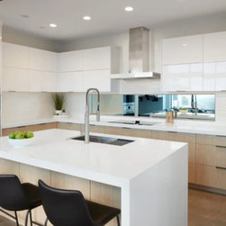 Haku White Quartz - Tile